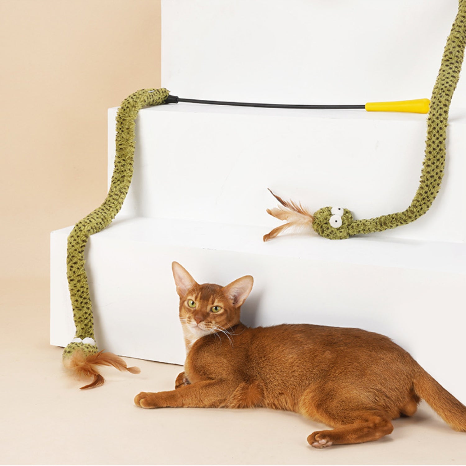 interactive cat toy – Feather Chase Toy